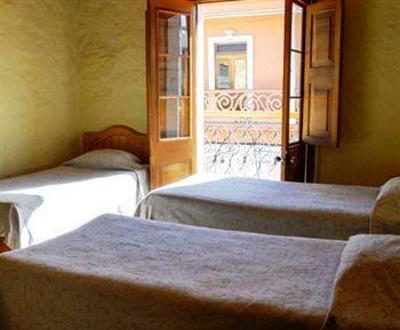 фото отеля Hostal Le Foyer