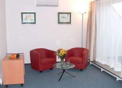 фото отеля EMA House Serviced Apartment Florastr. 26