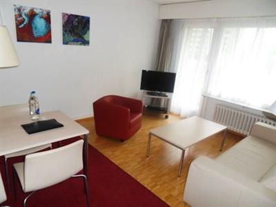 фото отеля EMA House Serviced Apartment Florastr. 26