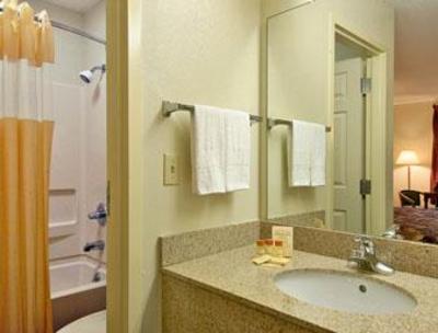 фото отеля Days Inn North Clarksville