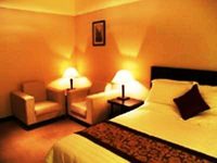 Hongshan New Century Suites