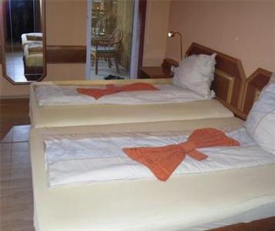 фото отеля Hotel-Restaurant Zur Rose