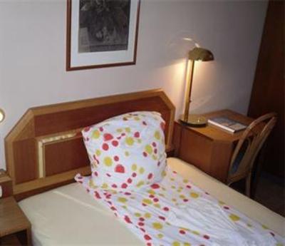 фото отеля Hotel-Restaurant Zur Rose