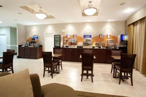 фото отеля Holiday Inn Express Hotel & Suites Galliano