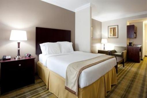 фото отеля Holiday Inn Express Hotel & Suites Galliano