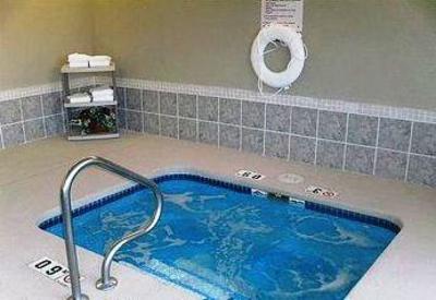 фото отеля Quality Inn & Suites Lees Summit