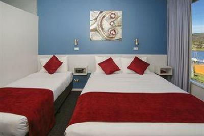 фото отеля Leisure Inn Waterfront Lodge