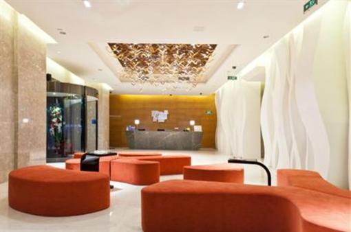 фото отеля Holiday Inn Express Chongqing Jinxiucheng