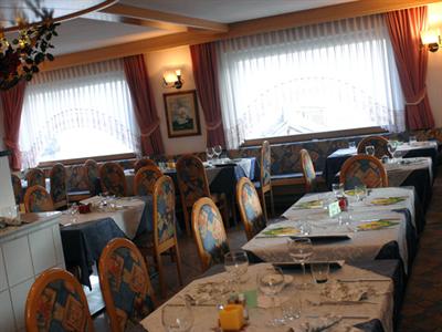 фото отеля Post Hotel Scoiattolo