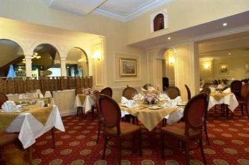 фото отеля Crewe Arms Hotel