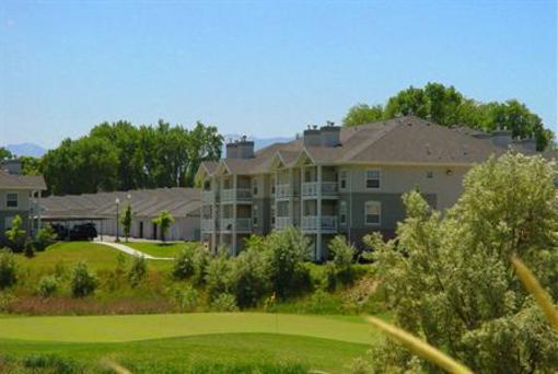 фото отеля River Oaks Apartments & Suites