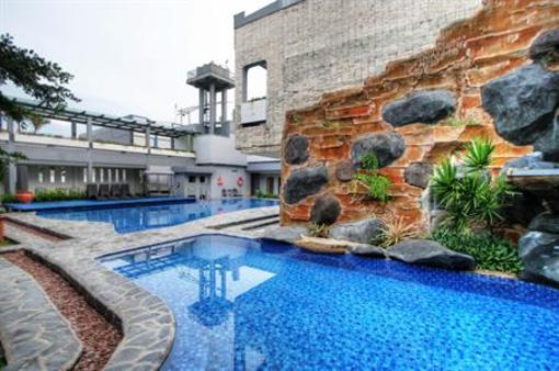 фото отеля Dafam Hotel Cilacap