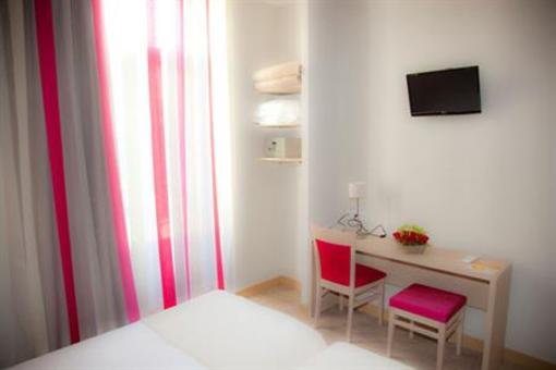 фото отеля Logis Hotel De Londres Menton