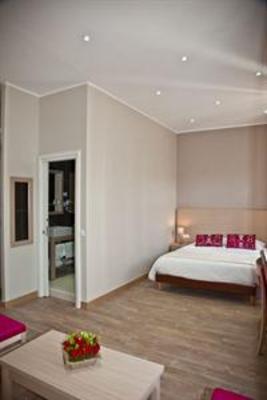 фото отеля Logis Hotel De Londres Menton