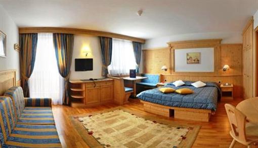 фото отеля Hotel Arkadia Corvara