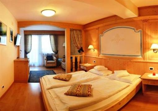фото отеля Hotel Arkadia Corvara