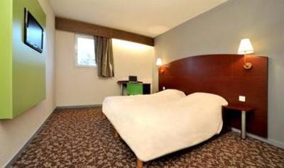 фото отеля Premiere Classe Saint Quentin En Yvelines Elancourt Hotel Trappes