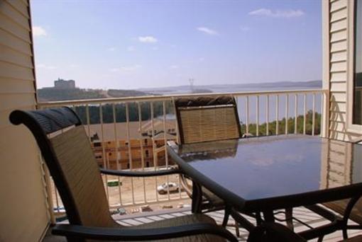 фото отеля The Majestic at Table Rock Apartments