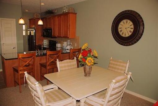 фото отеля The Majestic at Table Rock Apartments