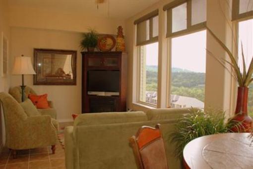 фото отеля The Majestic at Table Rock Apartments