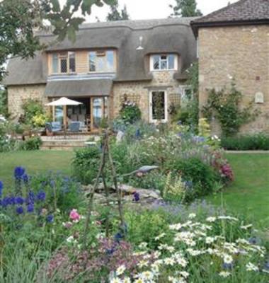 фото отеля Farndon Thatch B&B