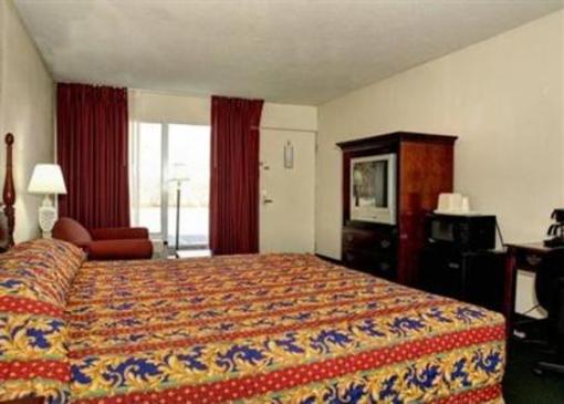 фото отеля Econo Lodge Martinsville (Virginia)