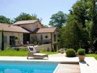 фото отеля Les Hautes Bruyeres Bed & Breakfast Ecully