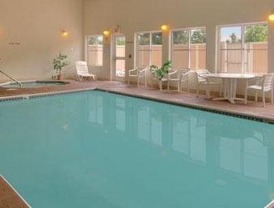 фото отеля Econo Lodge Inn & Suites O'Fallon