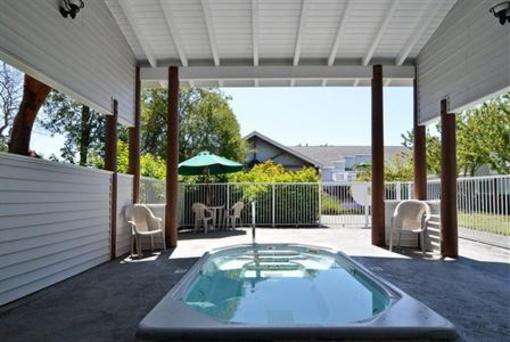 фото отеля BEST WESTERN Friday Harbor Suites