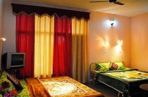 фото отеля Hotel Valley View Crest Dharamshala