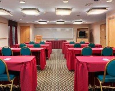 фото отеля Baymont Inn & Suites Indianapolis Airport Plainfield