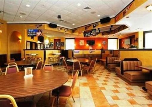 фото отеля Clarion Inn Nacogdoches