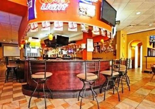 фото отеля Clarion Inn Nacogdoches
