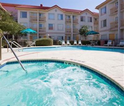 фото отеля La Quinta Inn & Suites Austin Mopac North