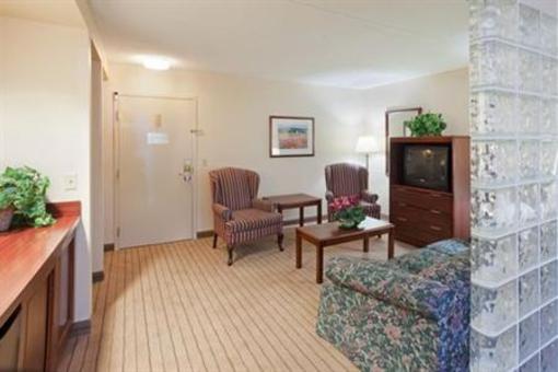 фото отеля Holiday Inn Express Boston Waltham