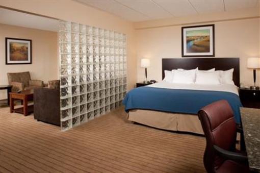 фото отеля Holiday Inn Express Boston Waltham