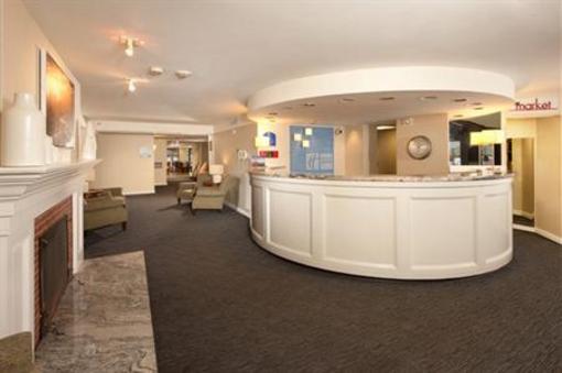 фото отеля Holiday Inn Express Boston Waltham