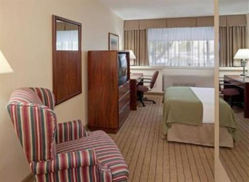 фото отеля Holiday Inn Express Boston Waltham