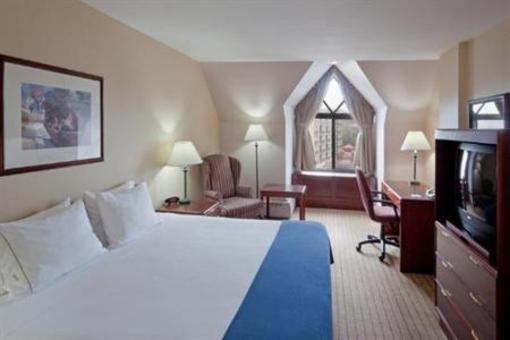 фото отеля Holiday Inn Express Boston Waltham