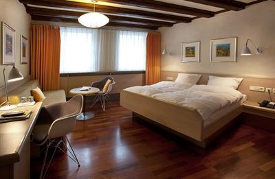 фото отеля Hotel Scholl Garni