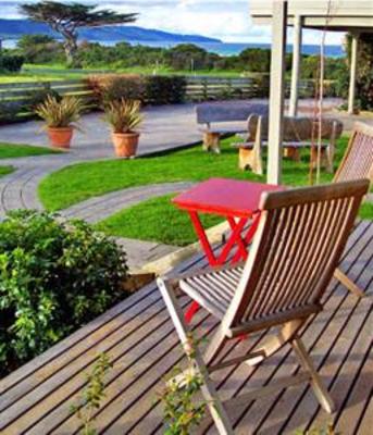 фото отеля Beachfront Motel and Cottages