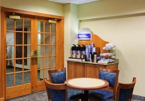 фото отеля Holiday Inn Express Rehoboth Beach