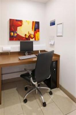 фото отеля Express By Holiday Inn East Midlands Airport Derby