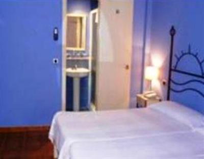 фото отеля Hostal La Marina Ibiza