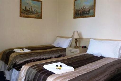 фото отеля Alba Hills Guest House
