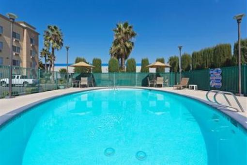 фото отеля Holiday Inn Express Bakersfield