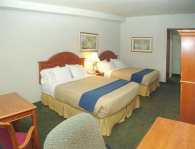 фото отеля Holiday Inn Express Bakersfield