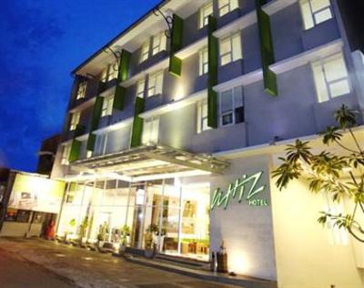 фото отеля Whiz Hotel Yogyakarta