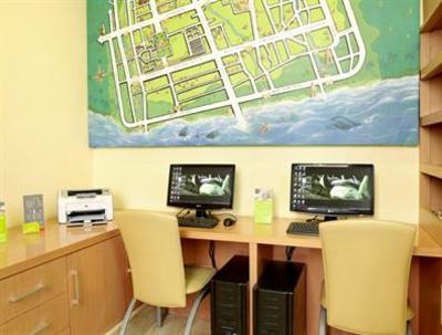 фото отеля Whiz Hotel Yogyakarta