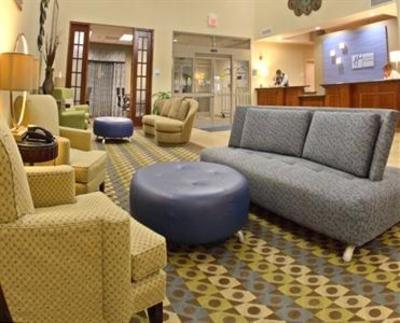 фото отеля Holiday Inn Express Hotel & Suites Searcy